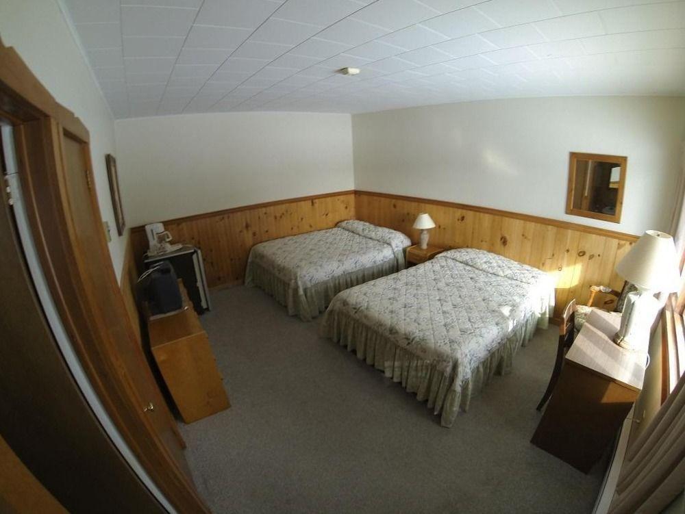 Motel Le Fleuron Saint-Donat-de-Montcalm Esterno foto