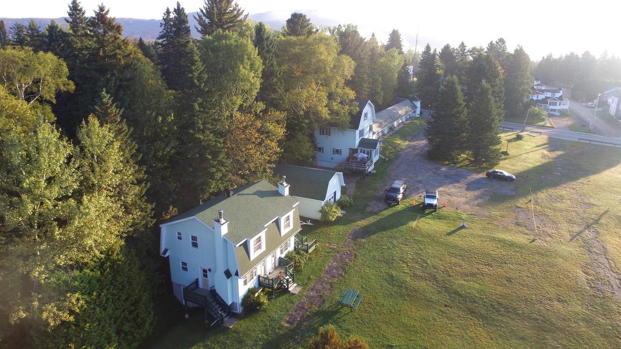 Motel Le Fleuron Saint-Donat-de-Montcalm Esterno foto