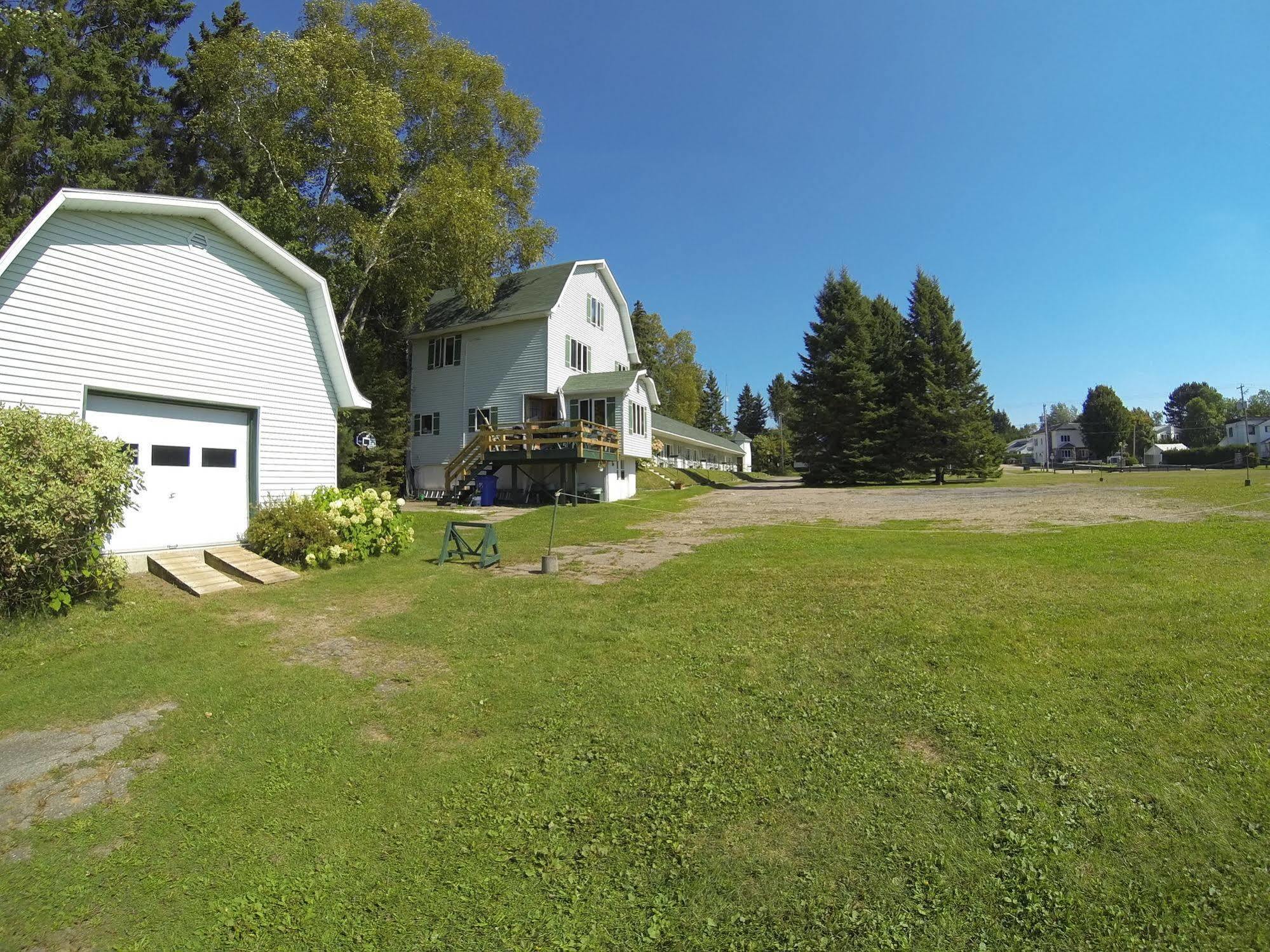 Motel Le Fleuron Saint-Donat-de-Montcalm Esterno foto