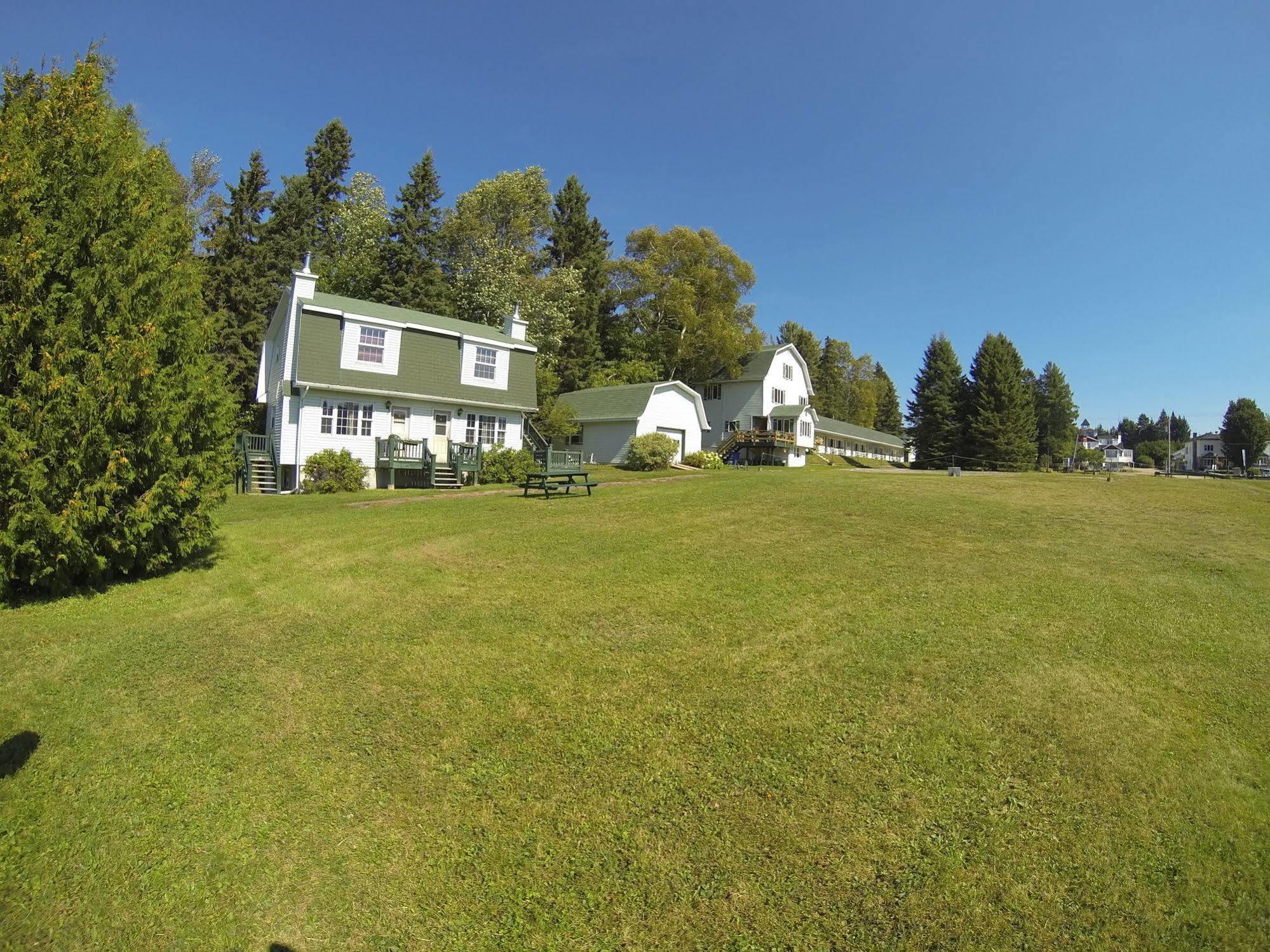 Motel Le Fleuron Saint-Donat-de-Montcalm Esterno foto