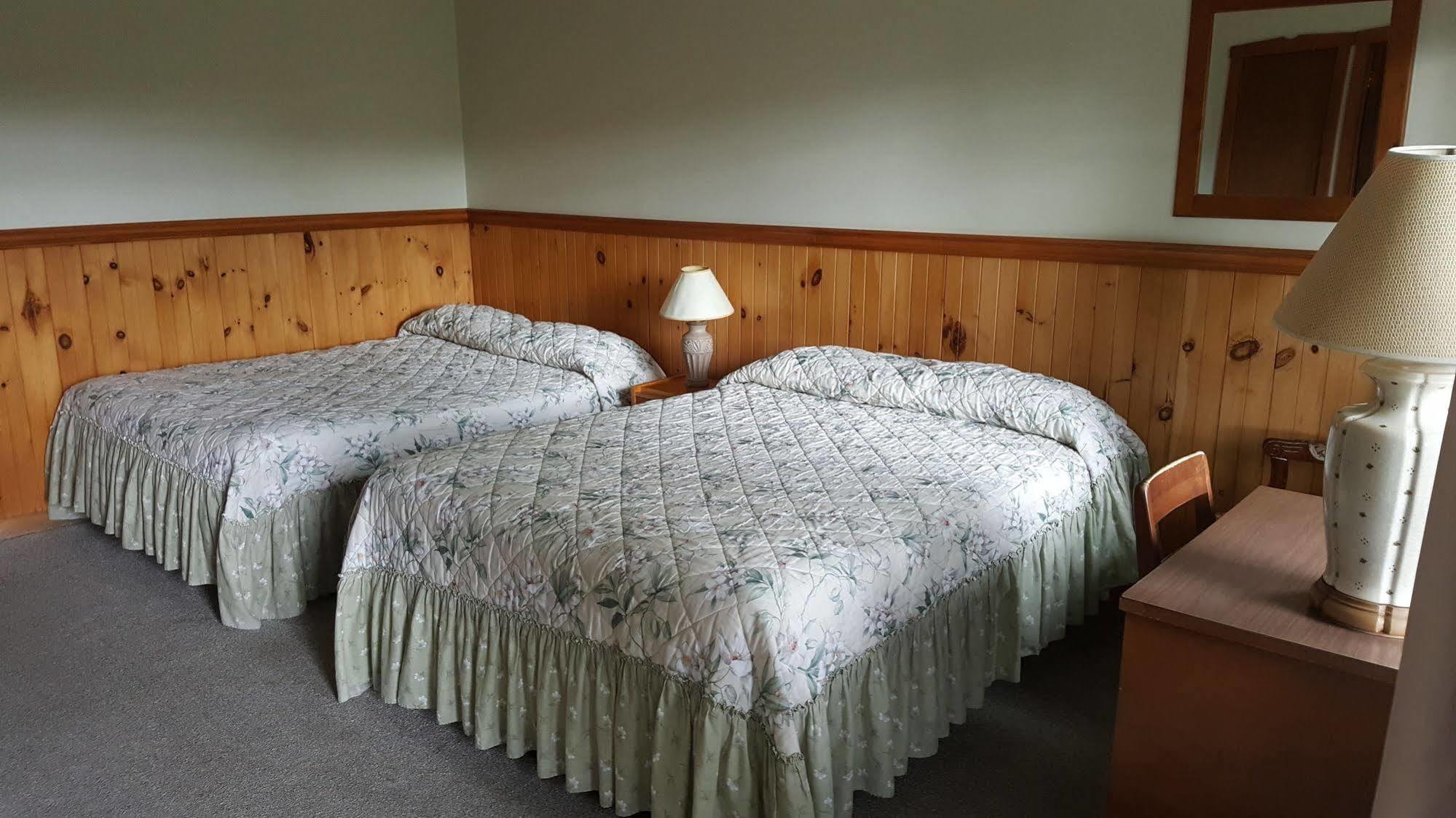 Motel Le Fleuron Saint-Donat-de-Montcalm Esterno foto